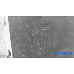 Renault - Megane - Engine protection panel