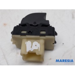 Renault - ZOE - Electric window switch