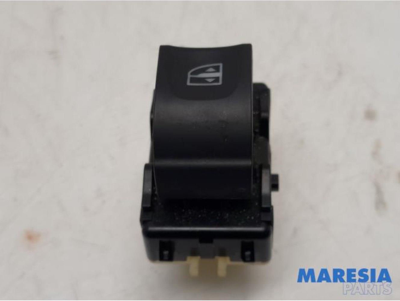 Renault - ZOE - Electric window switch
