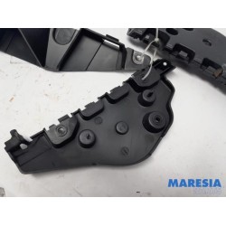 Renault - ZOE - Rear bumper bracket central