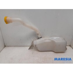 Renault - ZOE - Front windscreen washer reservoir