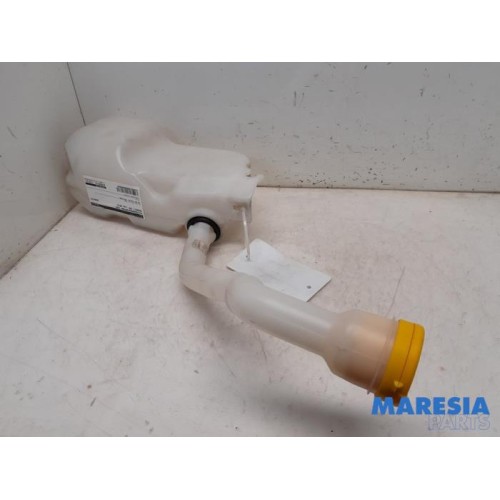 Renault - ZOE - Front windscreen washer reservoir
