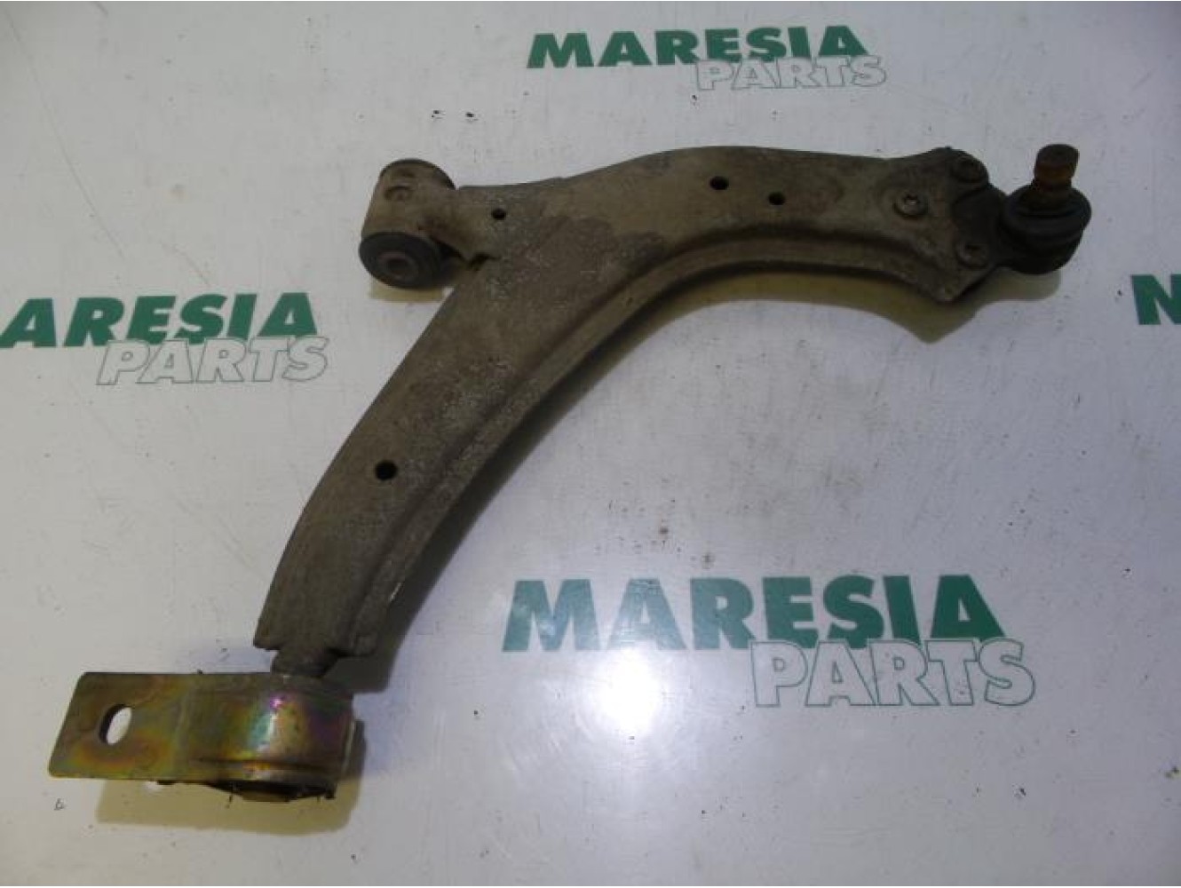 Citroen - Berlingo - Front lower wishbone, right