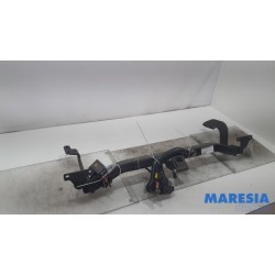 Peugeot - 5008 - Towbar
