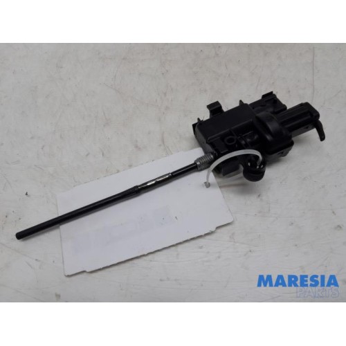Renault - Grand Scenic - Tank flap lock motor