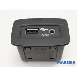 Renault - Grand Scenic - Connexion USB