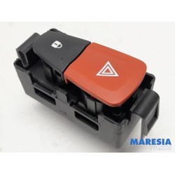Renault - Grand Scenic - Panic lighting switch