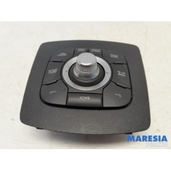 Renault - Grand Scenic - Panneau de commandes navigation