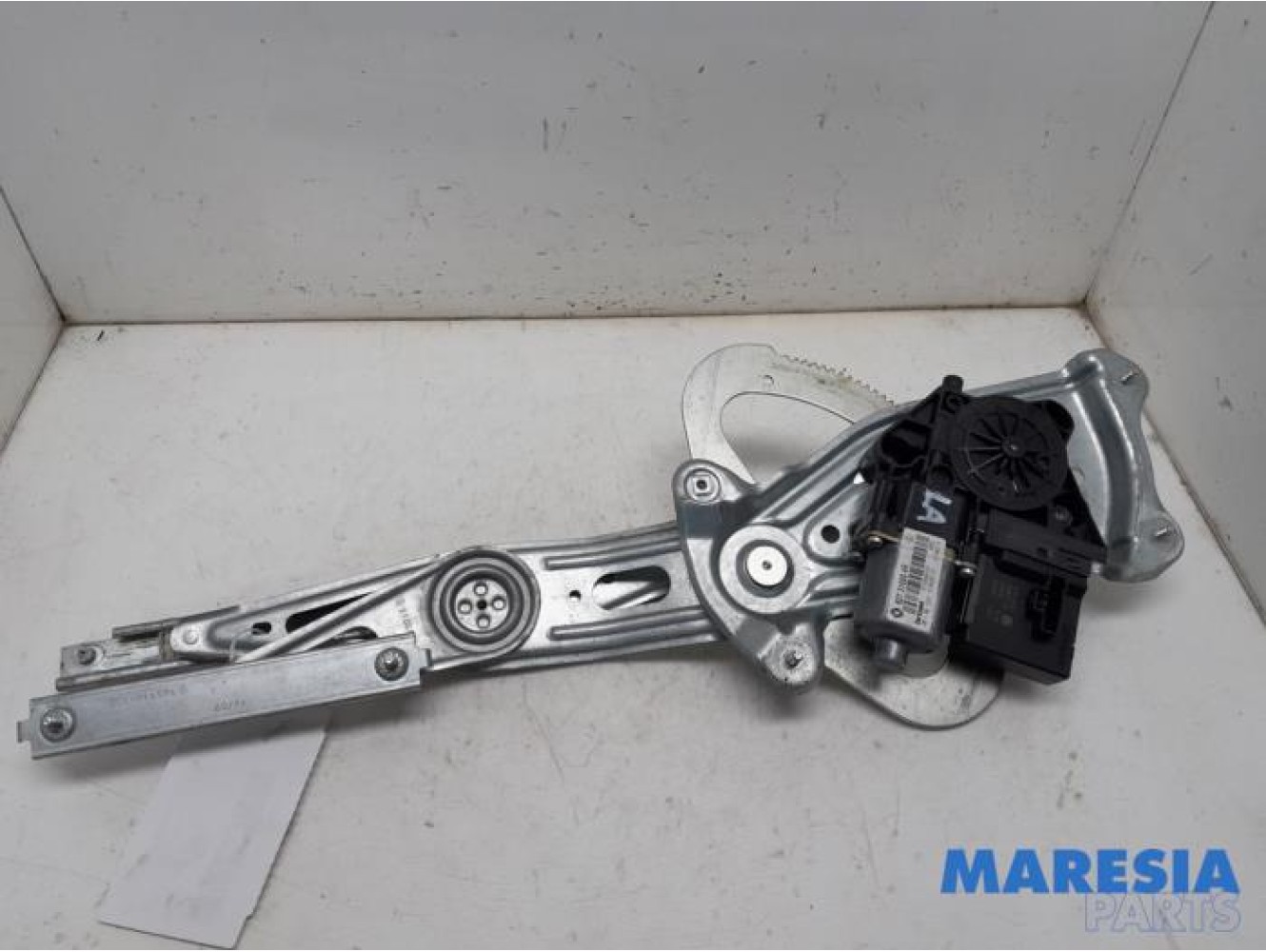 Renault - Grand Scenic - Rear door window mechanism 4-door, left