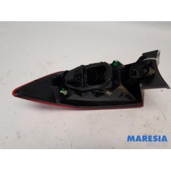 Renault - Clio - Taillight, left