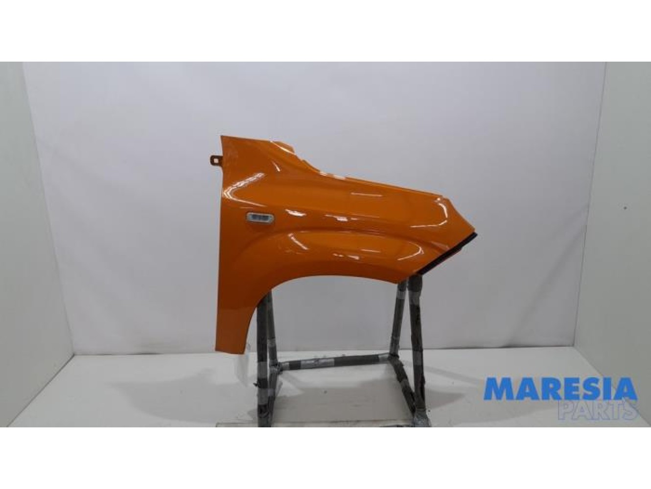 Fiat - Panda - Front wing, right
