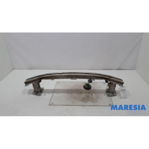 Renault - Megane - Front bumper frame