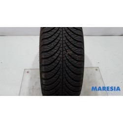 Peugeot - 208 - Tyre