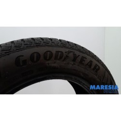 Peugeot - 208 - Tyre