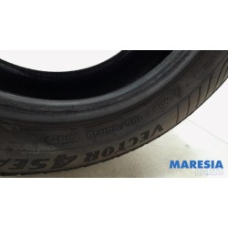 Peugeot - 208 - Tyre