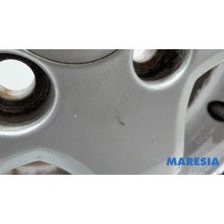 Peugeot - 107 - Sportvelgenset + banden