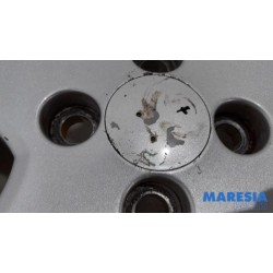 Peugeot - 107 - Sportvelgenset + banden