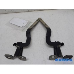 Fiat - Panda - Bonnet Hinge