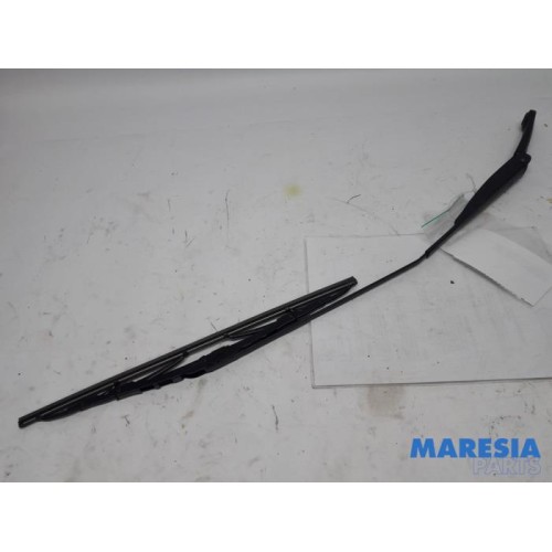 Fiat - Panda - Front wiper arm