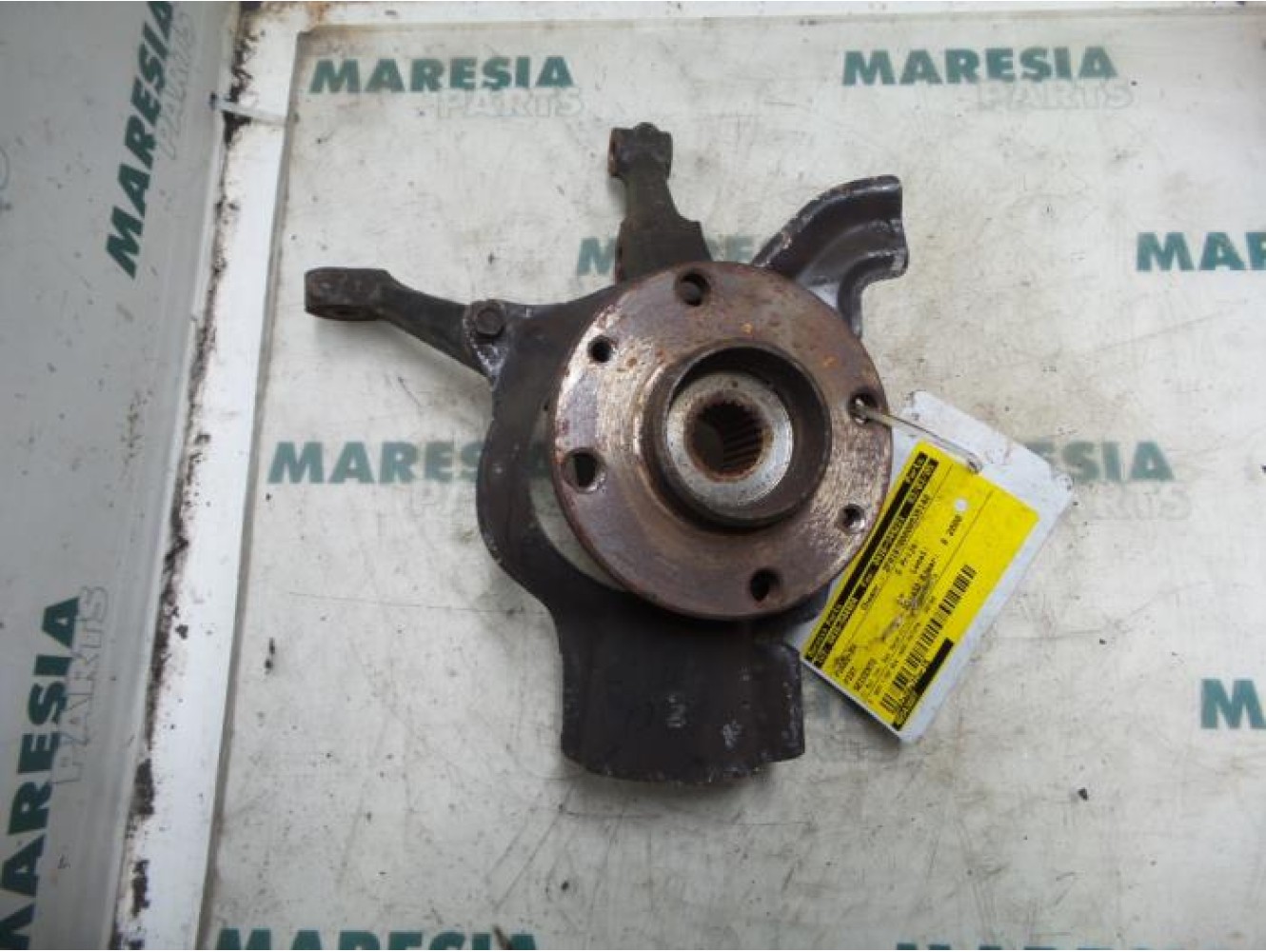 Fiat - Seicento - Knuckle, front right