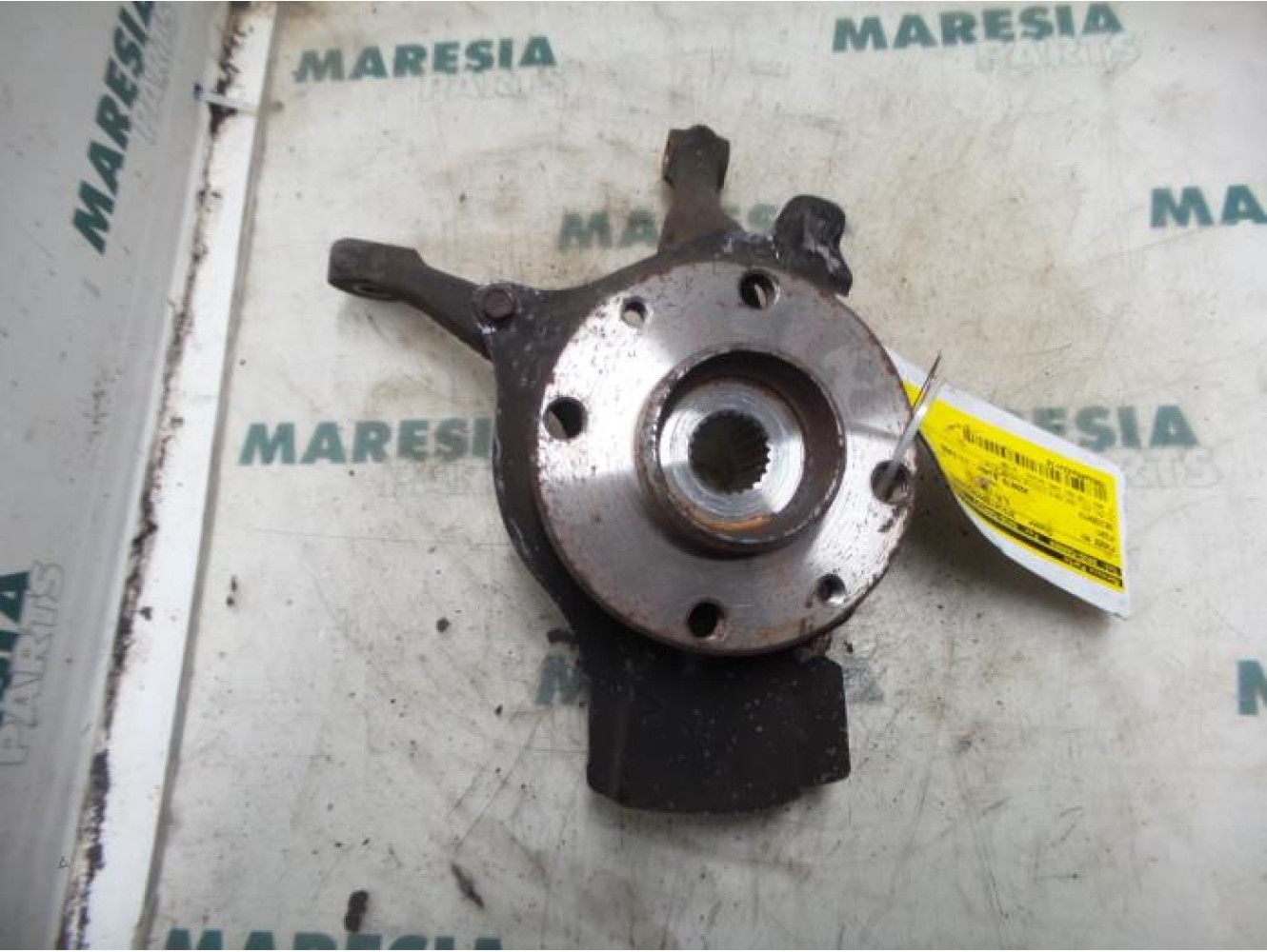 Fiat - Seicento - Knuckle, front right