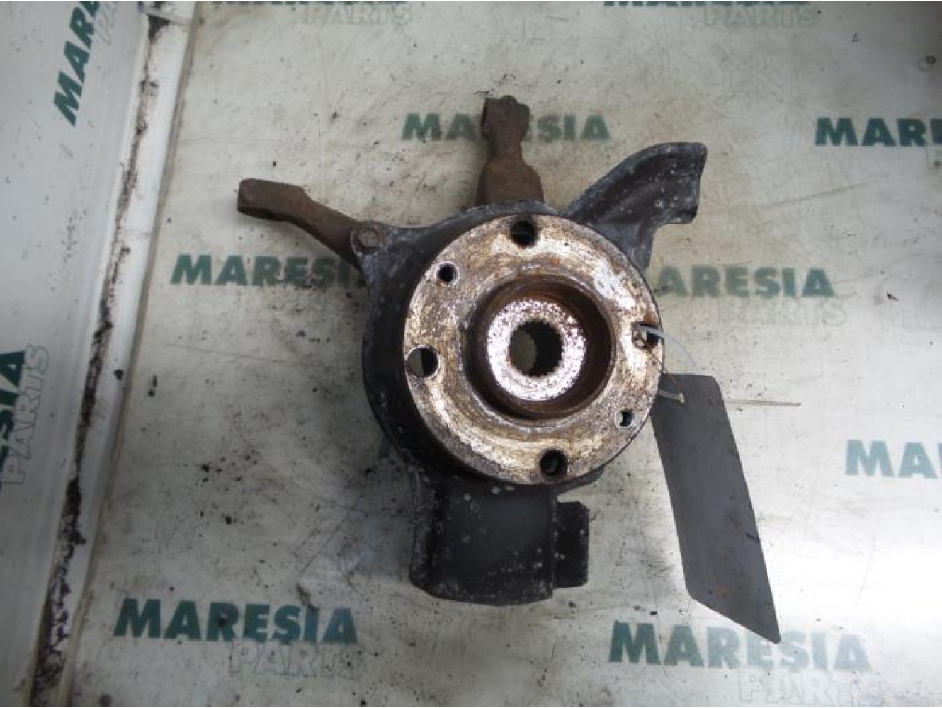 Fiat - Seicento - Knuckle, front right