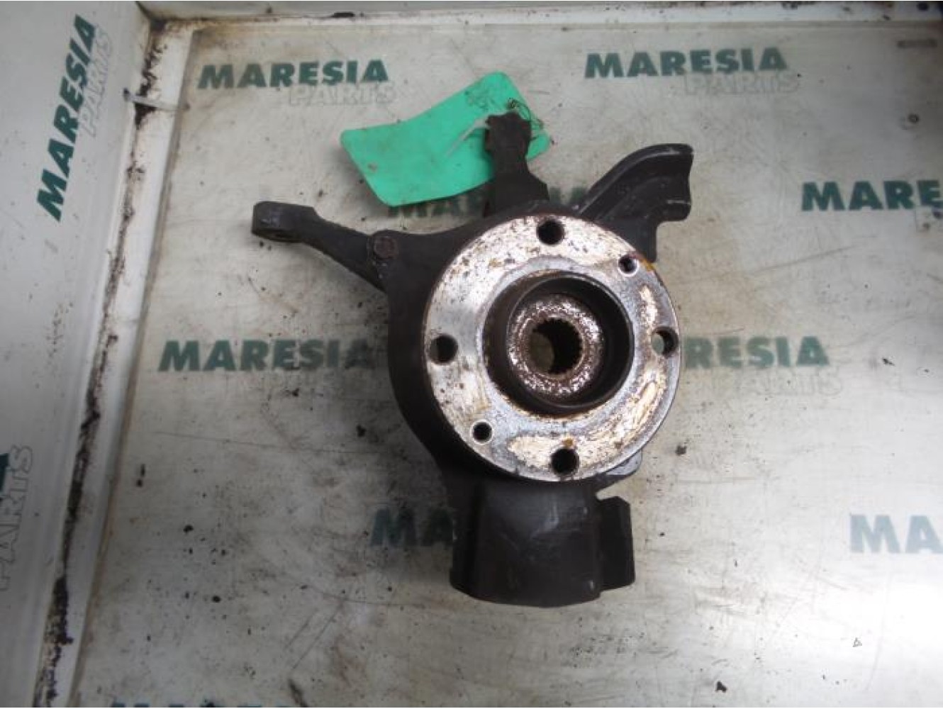 Fiat - Seicento - Knuckle, front right