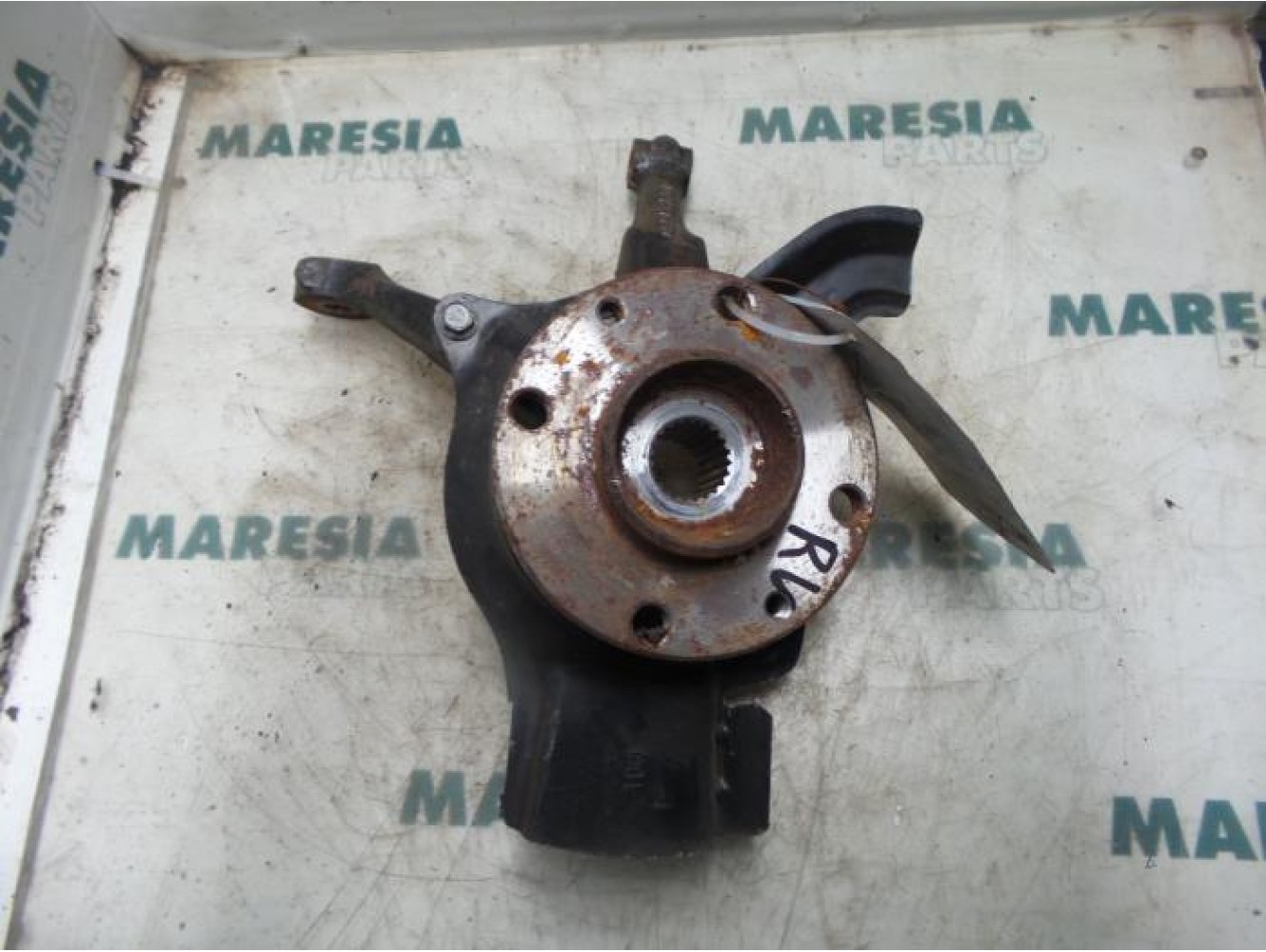 Fiat - Seicento - Knuckle, front right