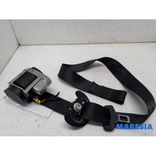 Peugeot - 208 - Front seatbelt, right