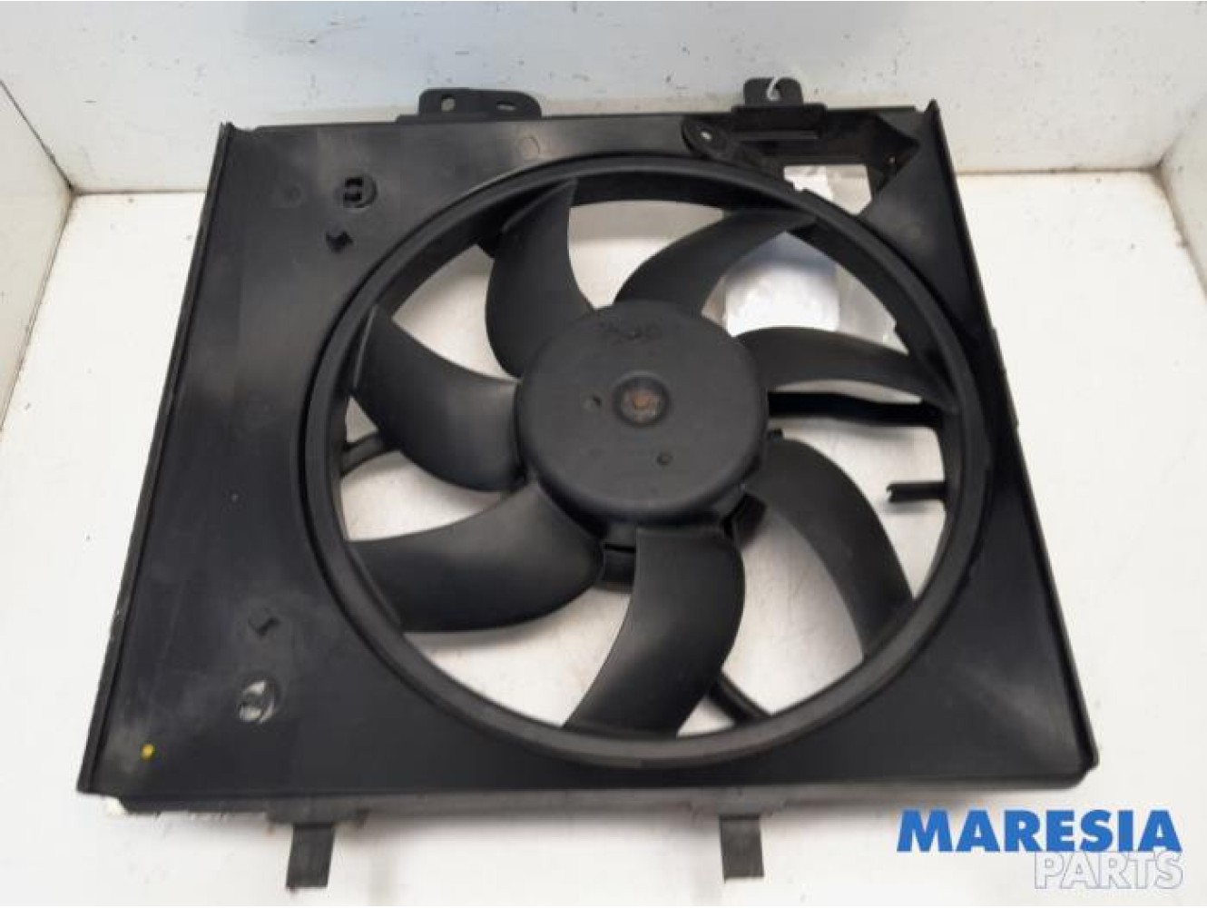 Peugeot - 208 - Fan motor