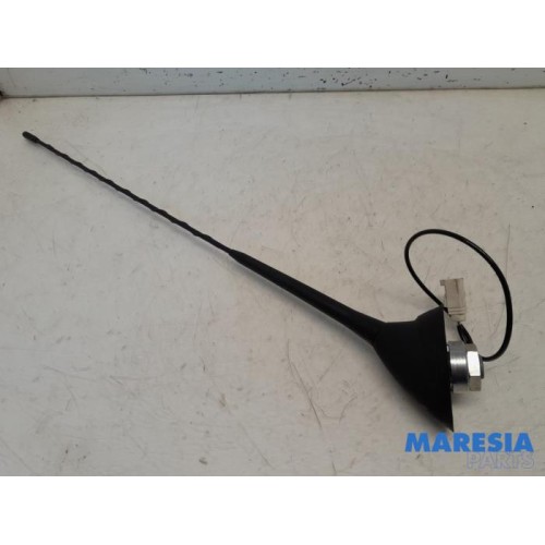 Peugeot - 208 - Antenna