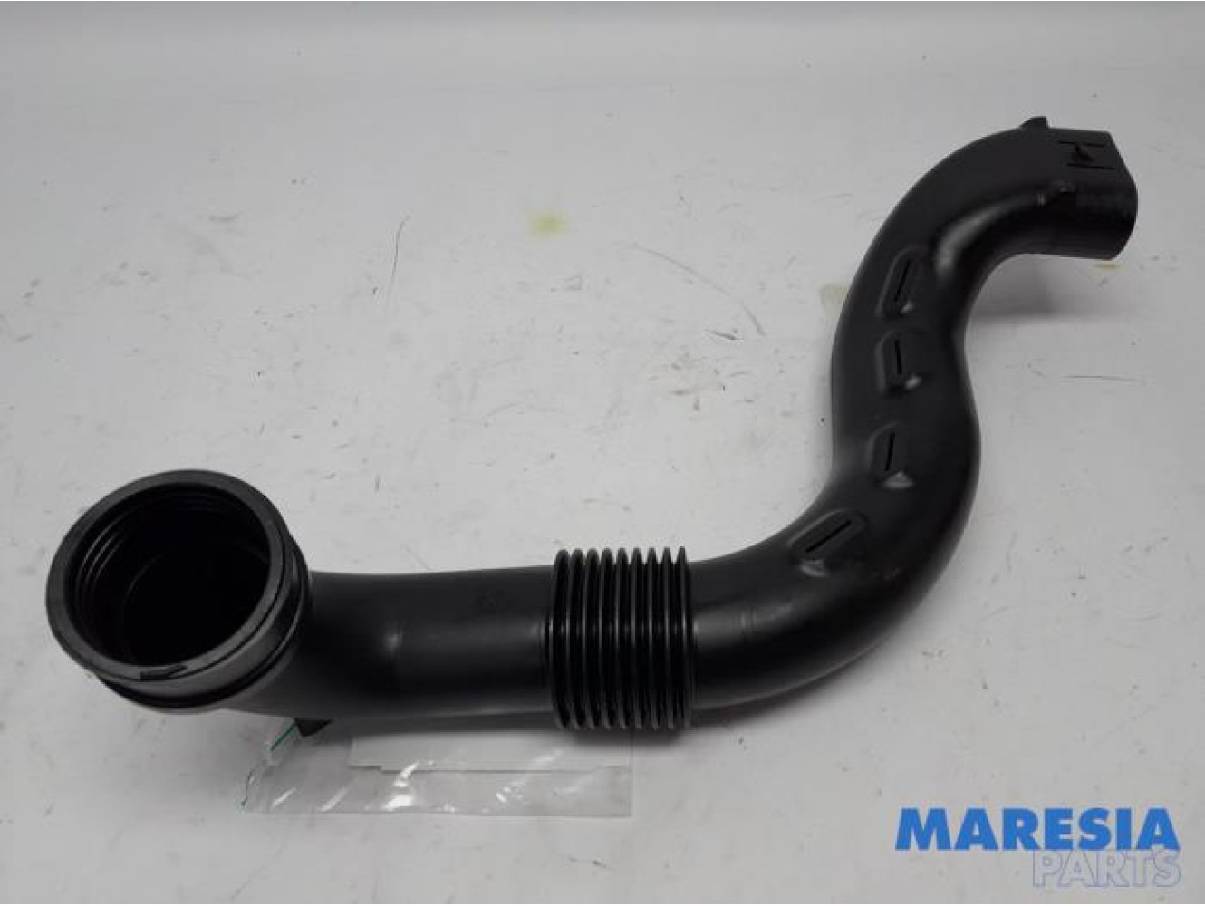 Renault - Clio - Air intake hose