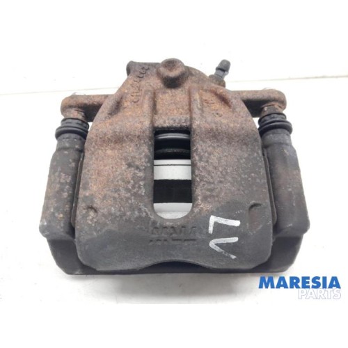 Renault - Clio - Front brake calliper, left