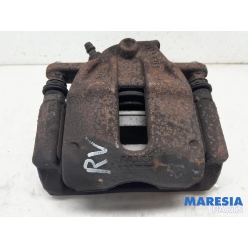 Renault - Clio - Front brake calliper, right