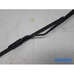 Renault - Clio - Front wiper arm