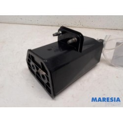 Renault - Clio - Carbon filter