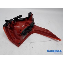 Peugeot - 5008 - Taillight, left