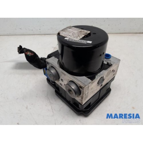 Renault - Megane - ABS pump