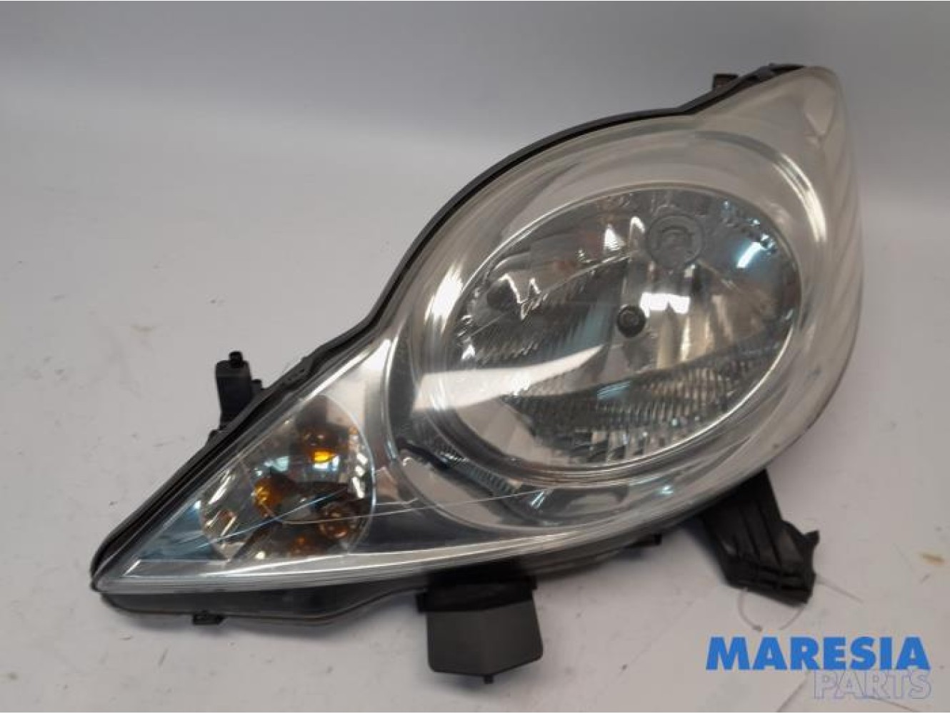 Peugeot - 107 - Scheinwerfer links