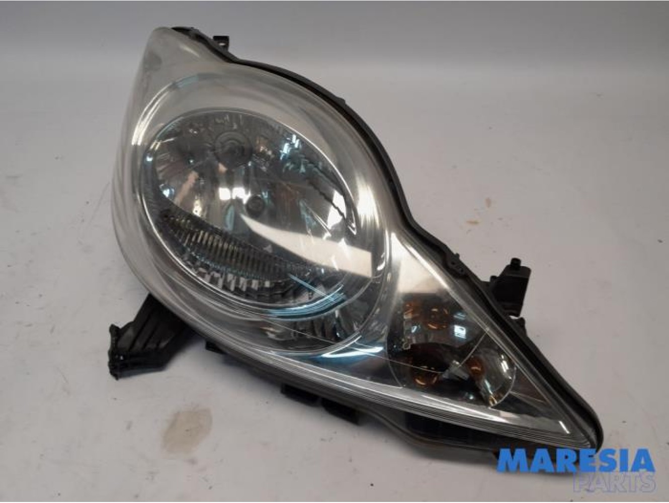 Peugeot - 107 - Phare droit