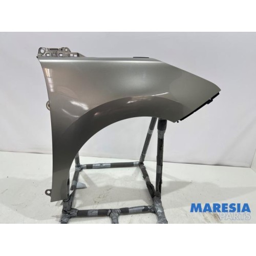Peugeot - 5008 - Front wing, right