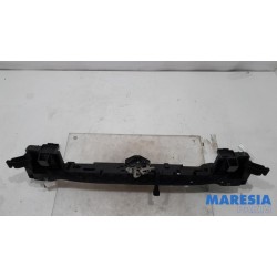 Peugeot - 5008 - Front panel