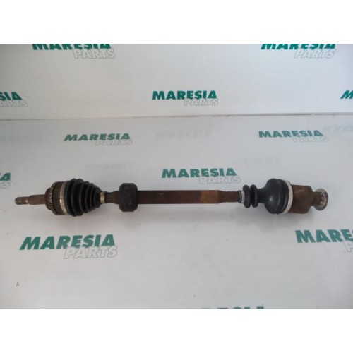 Renault - Megane Scenic - Front drive shaft, right
