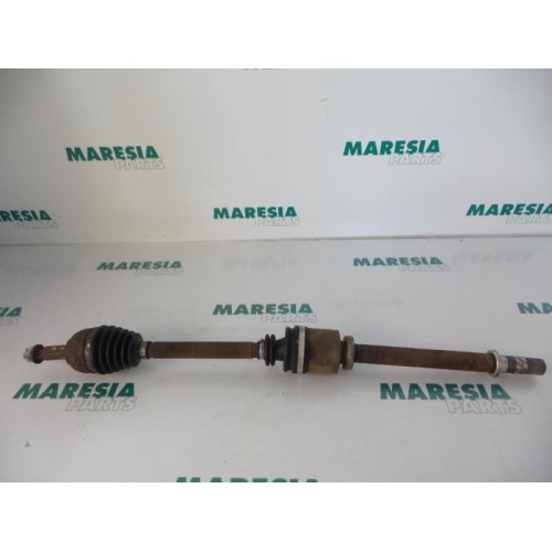 Renault - Megane Scenic - Front drive shaft, right