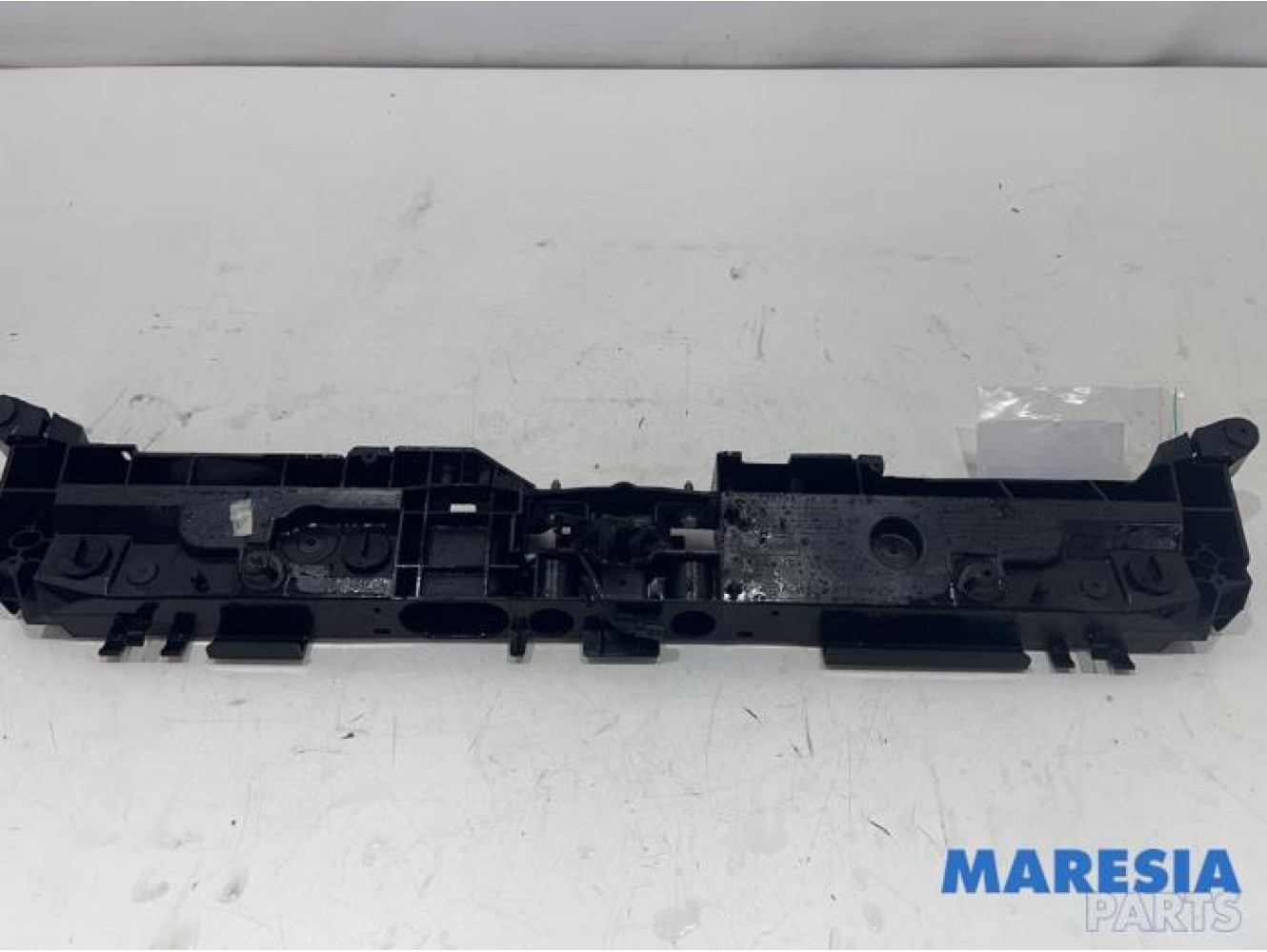 Renault - Clio - Lock plate