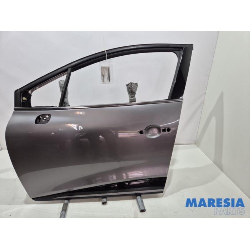 Renault - Clio - Door 4-door, front left