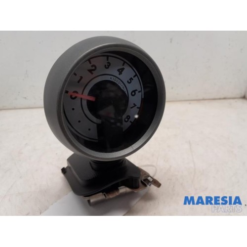 Peugeot - 107 - Tachometer