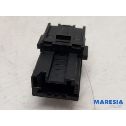 Citroen - C4 Cactus - AUX / USB connection