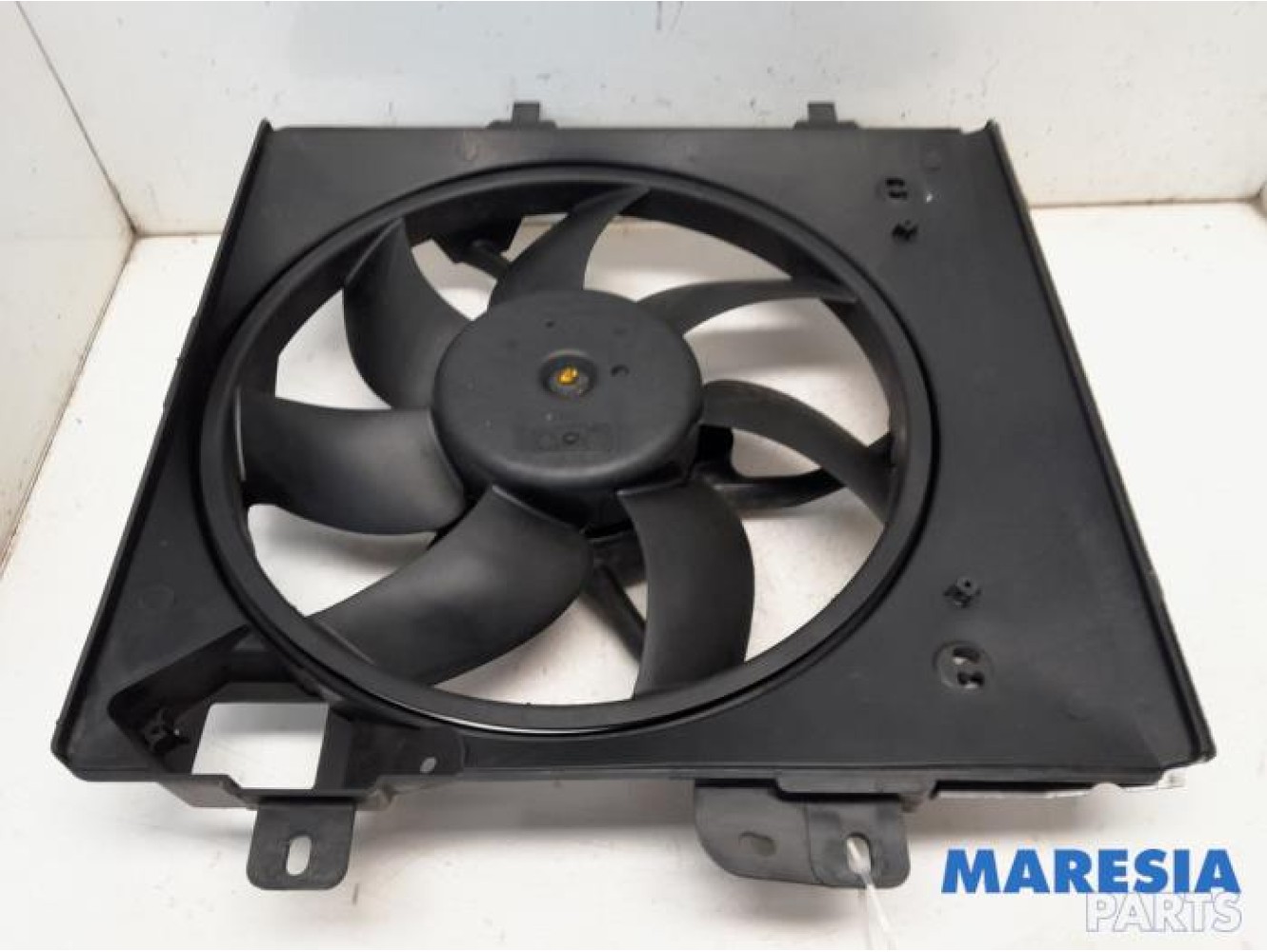 Citroen - C4 Cactus - Fan motor