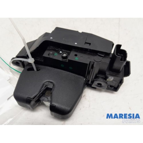 Citroen - C4 Cactus - Tailgate lock mechanism